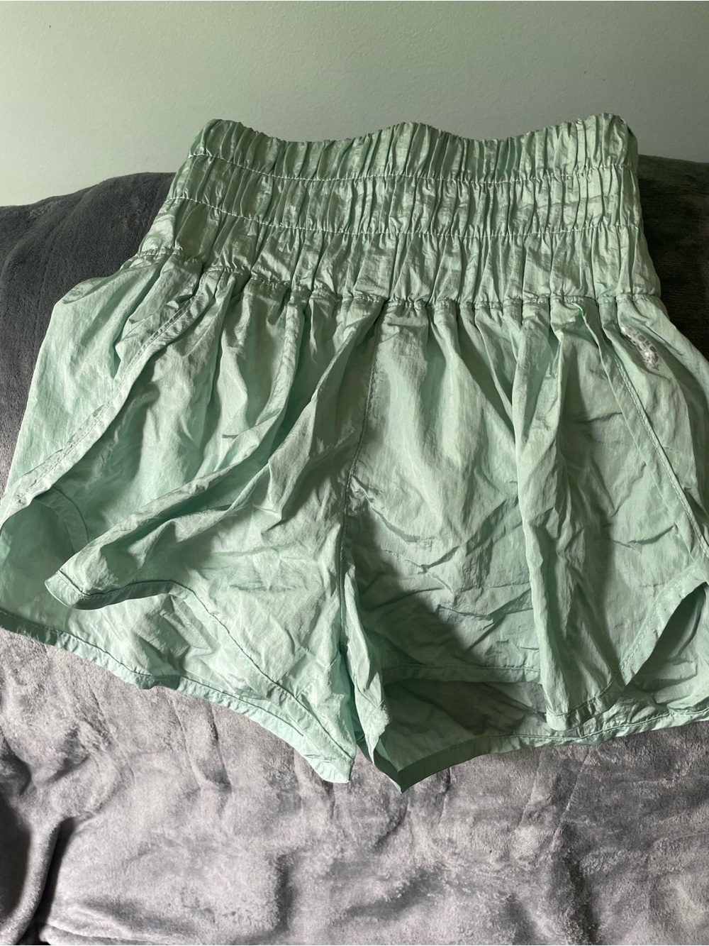 Free People movement Mint Green High-Waist Smocked Shorts Sz Xs